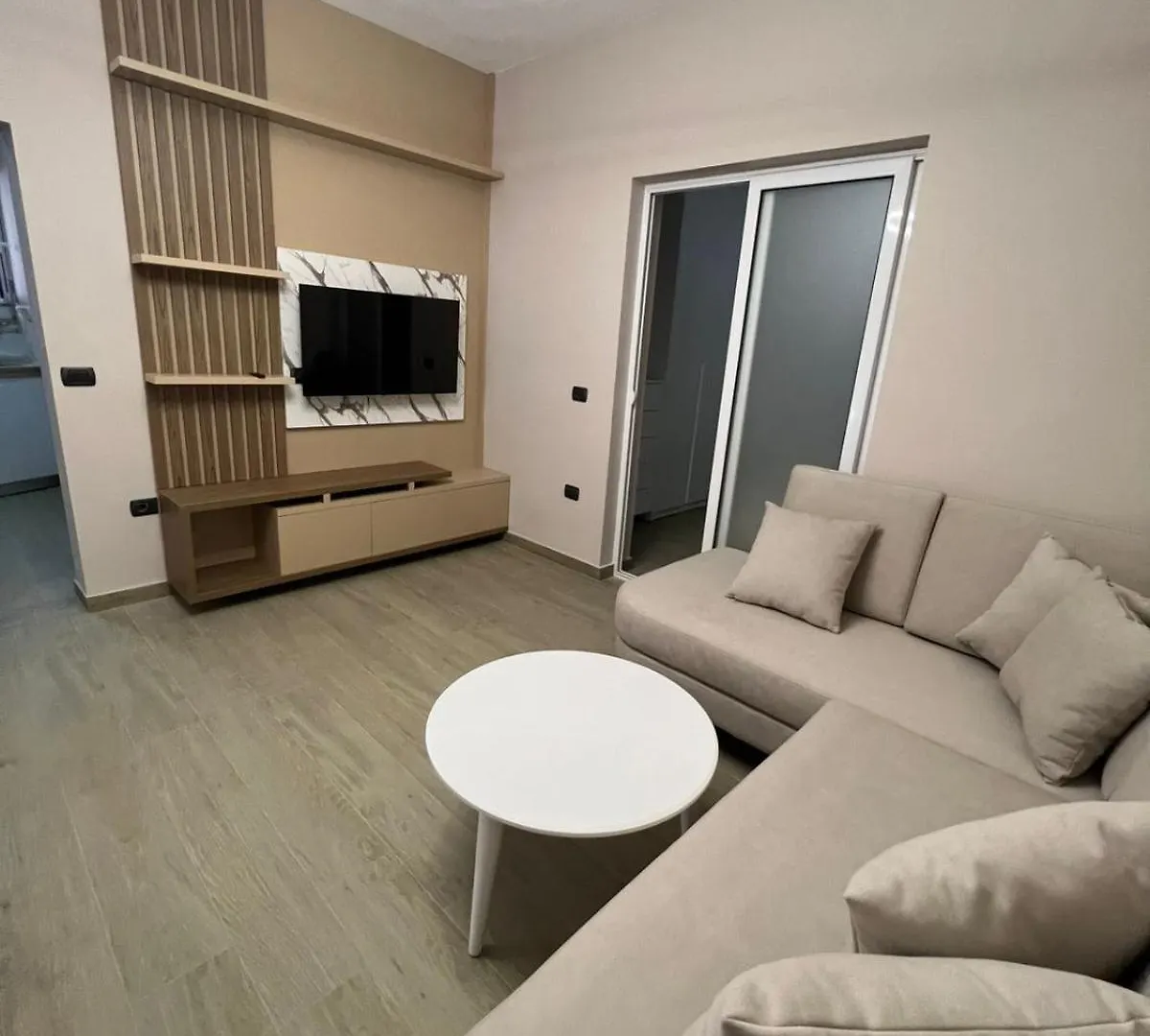 Large Apartment Vlore 0*,  Albania